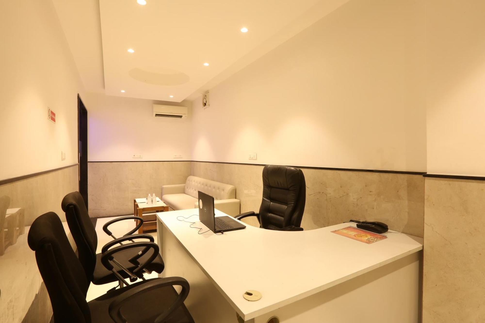 ניו דלהי Hotel Arch Suites - Near Aerocity מראה חיצוני תמונה